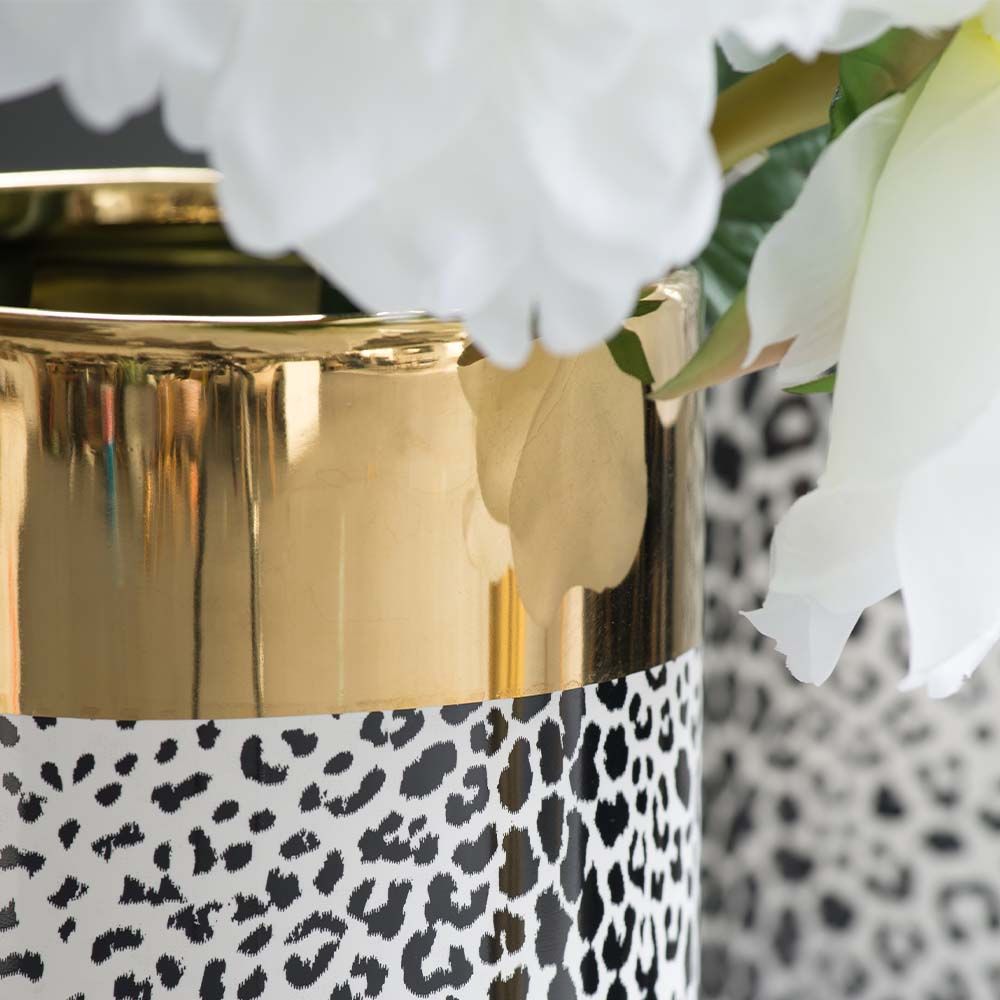 White & Black Ceramic Home Accessories