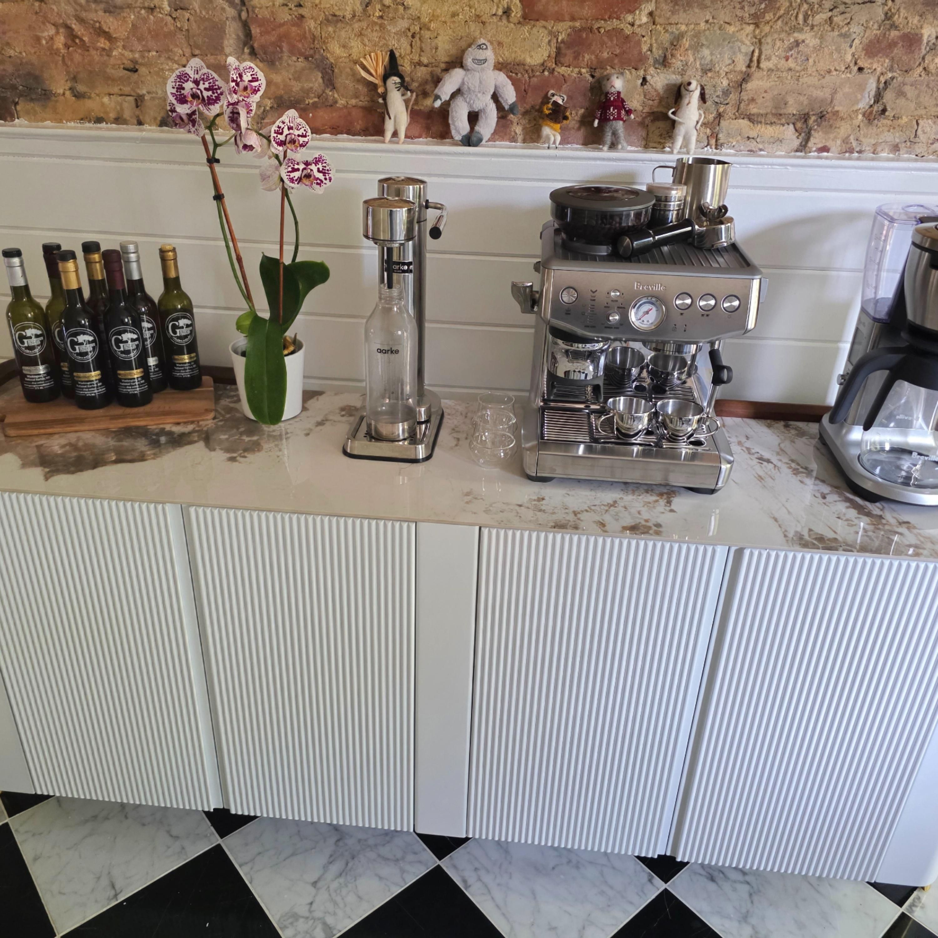 Multi-layer Solid Wood Frame White Glossy Sintered Stone Storage Cabinets