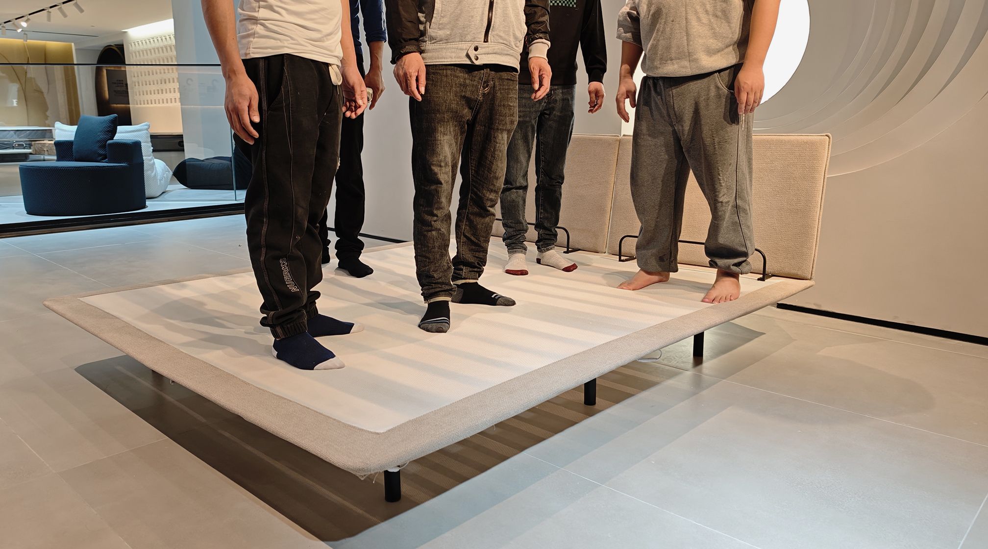 Ultra-Strong Stability, Worry-Free Weight Capacity